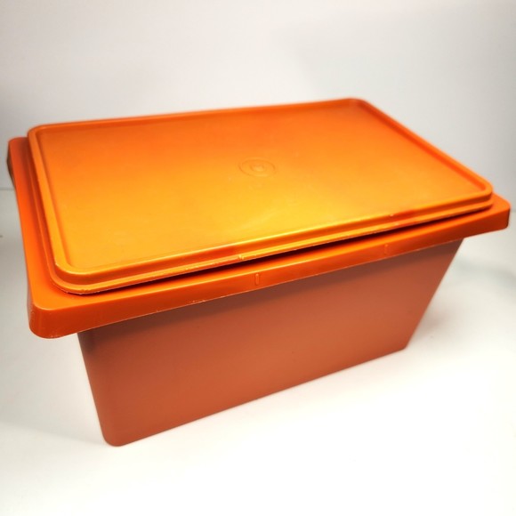 Vintage Orange Tupperware Stow-n-Go Container #1431 Lid Loaf Size - Picture 1 of 11